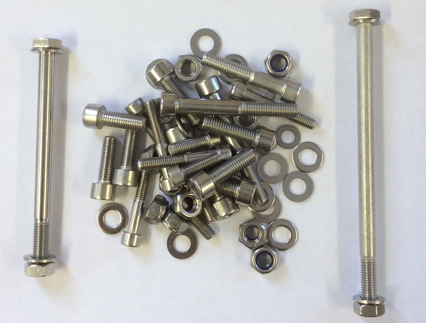Suzuki Bandit 600 Stainless Frame Bolt Kit WITH 2 x Rear Bolts