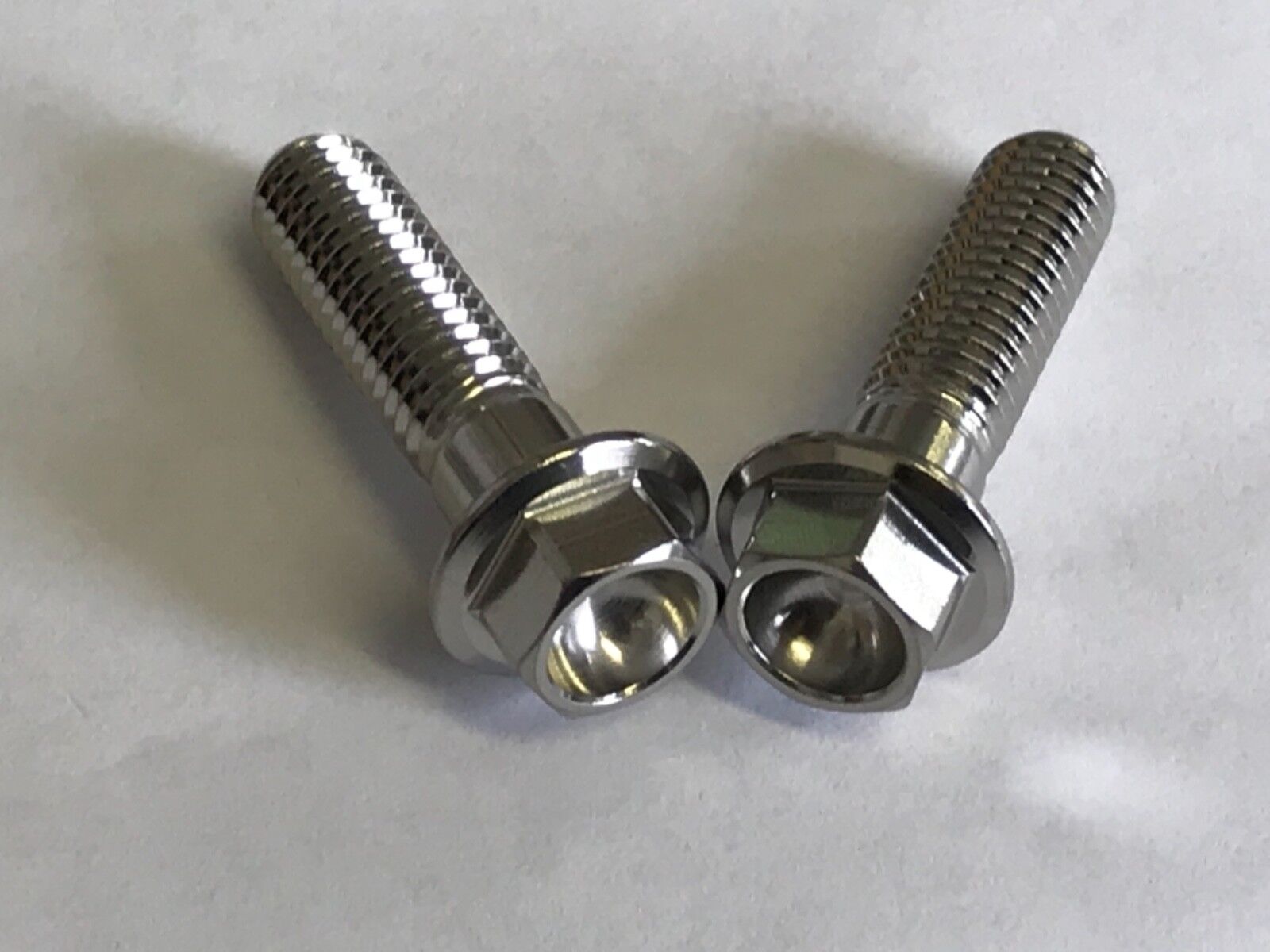 Rear Brake Caliper Hanger Mount Bolts for Suzuki GSF600 95-99 GSF1200 Bandit 
