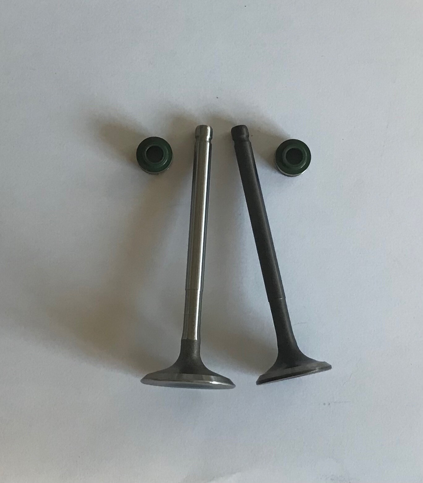 Honda MSX125 Grom 13-20 Inlet & Exhaust Valves & Valve Stems GENUINE HONDA PARTS
