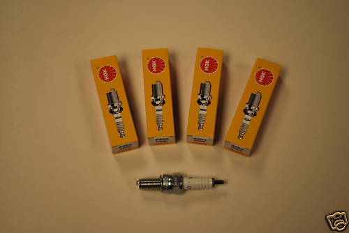 4 x NGK CR8EK Spark Plugs for Suzki GSF400 GSF650 Bandit